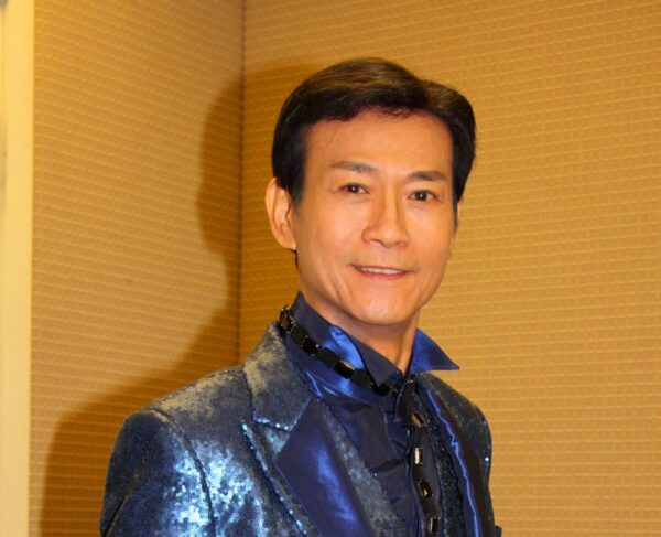 郑少秋