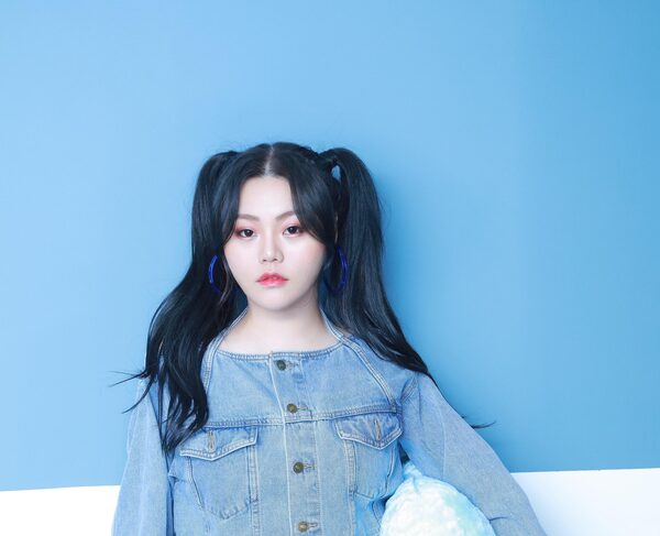 杨默依Moi