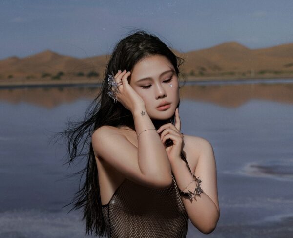 袁娅维TIA RAY