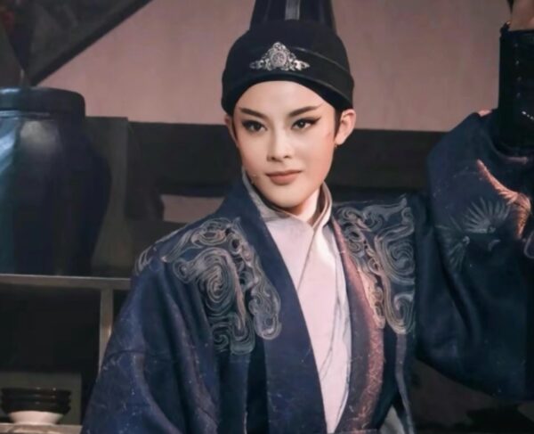 陈丽君